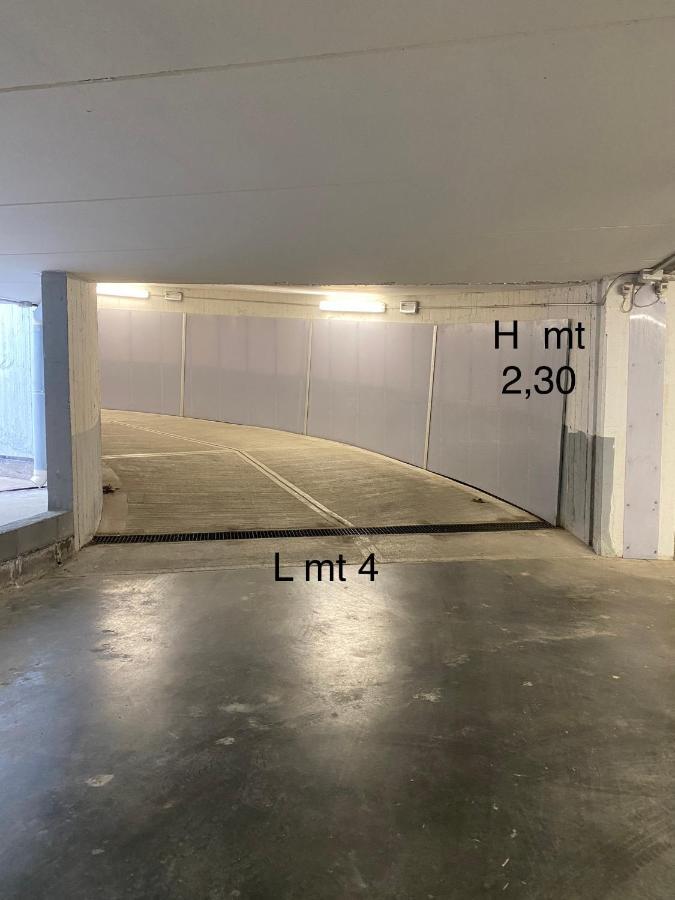アルベンガLargodoria - Viaarchivolto, Box Auto Privato Inclusoアパートメント エクステリア 写真